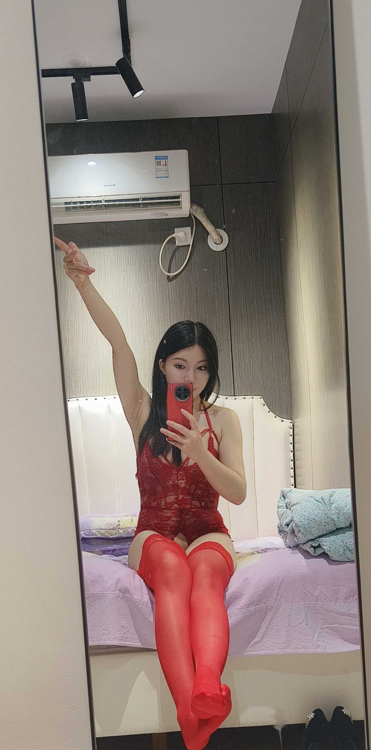 极品白虎美穴 粉嫩诱人 天河潭村安娜