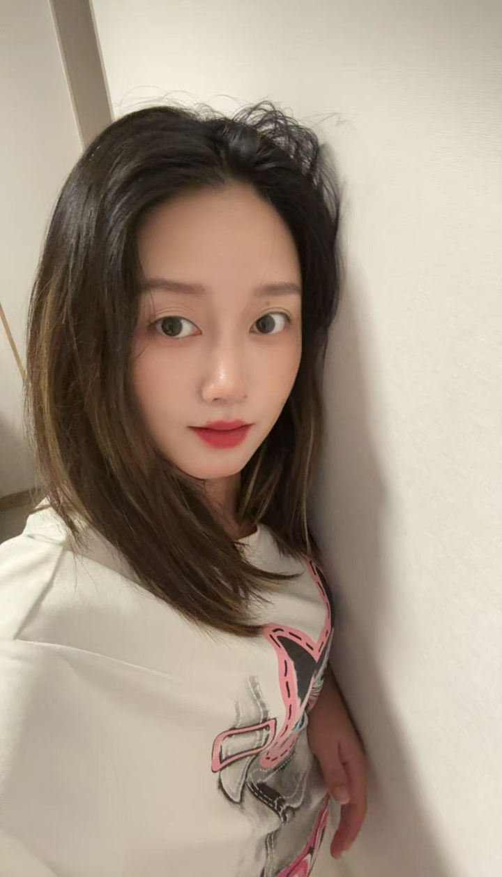 沙尾短发美御姐冰冰