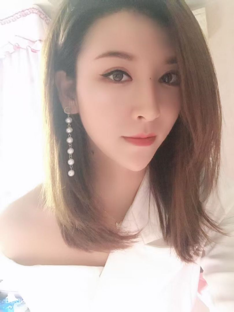 下面还粉，有点紧致