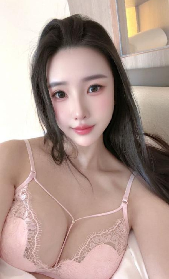 高挑情趣美乳御姐