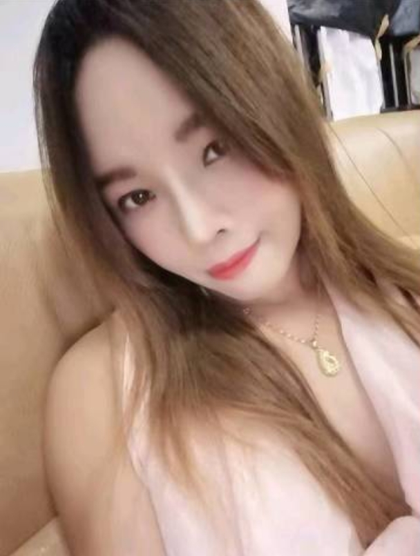 佛山三通挽挽 风Sao少妇型 态度好 配合度高 美艳人妻