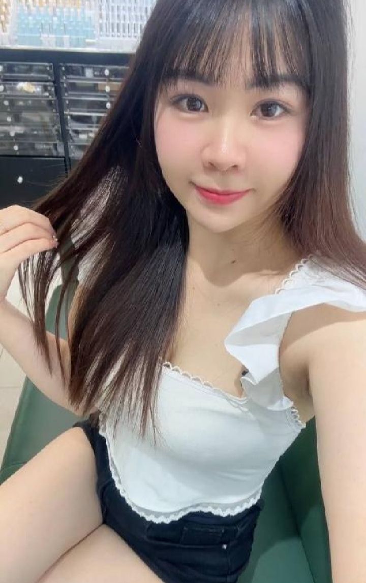 肤白诱人邻家姐姐美美