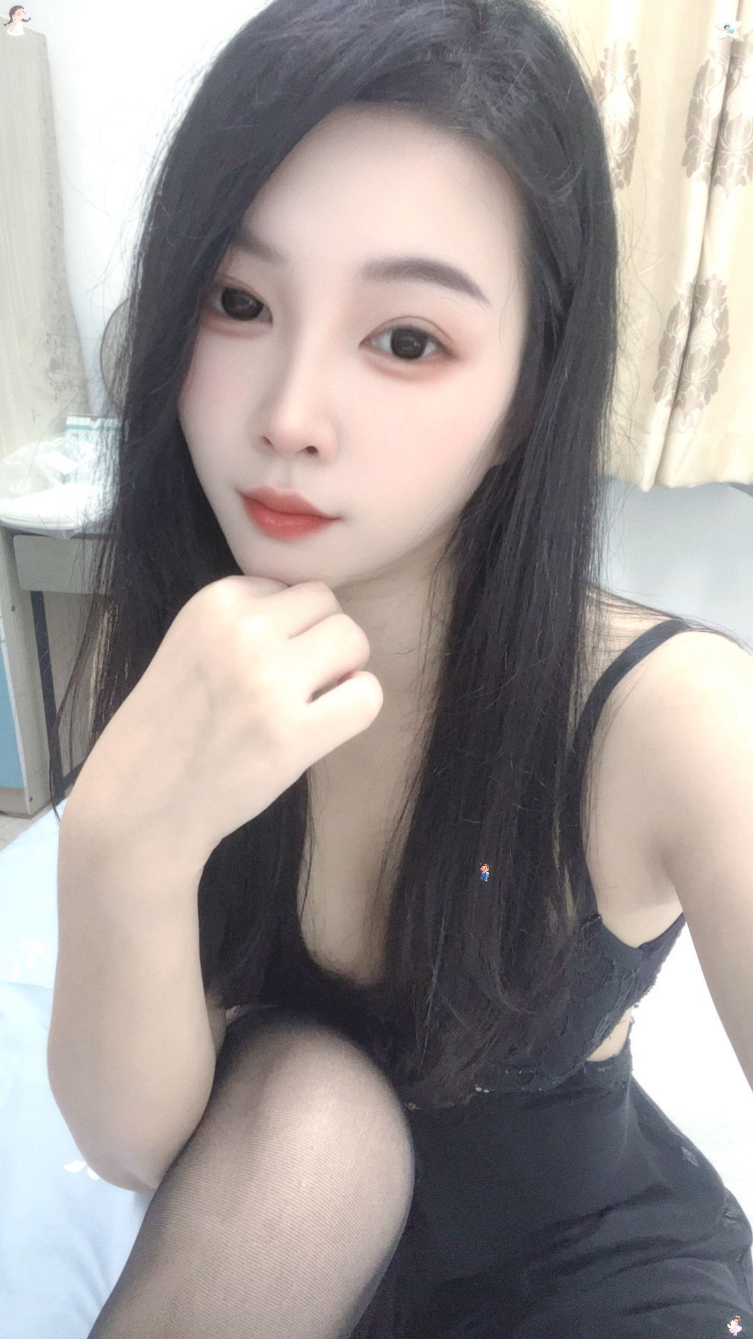 白云梅花园露露 长相甜美亲切感 翘臀大奶子爽死了