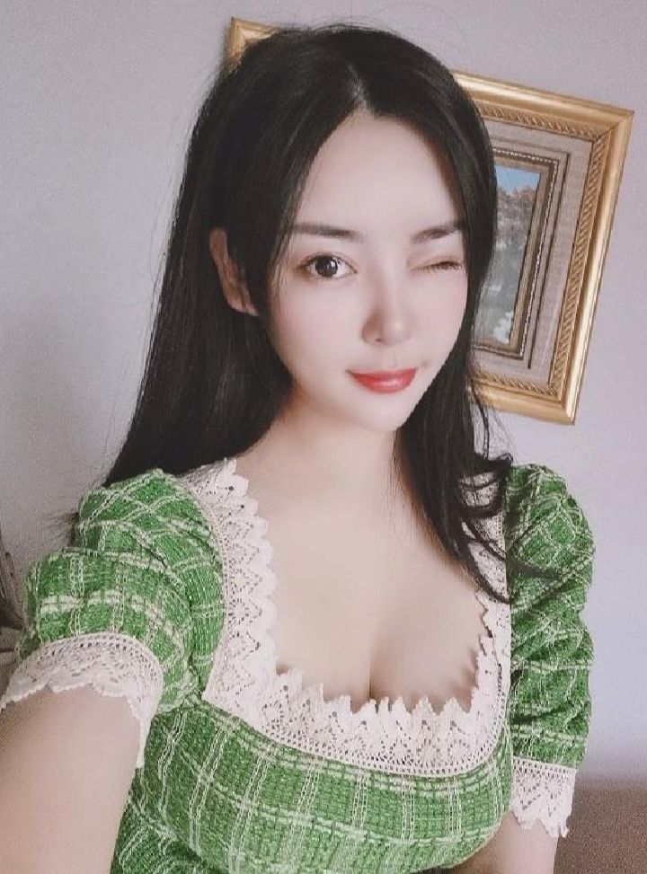 甘井子豪乳小馋猫