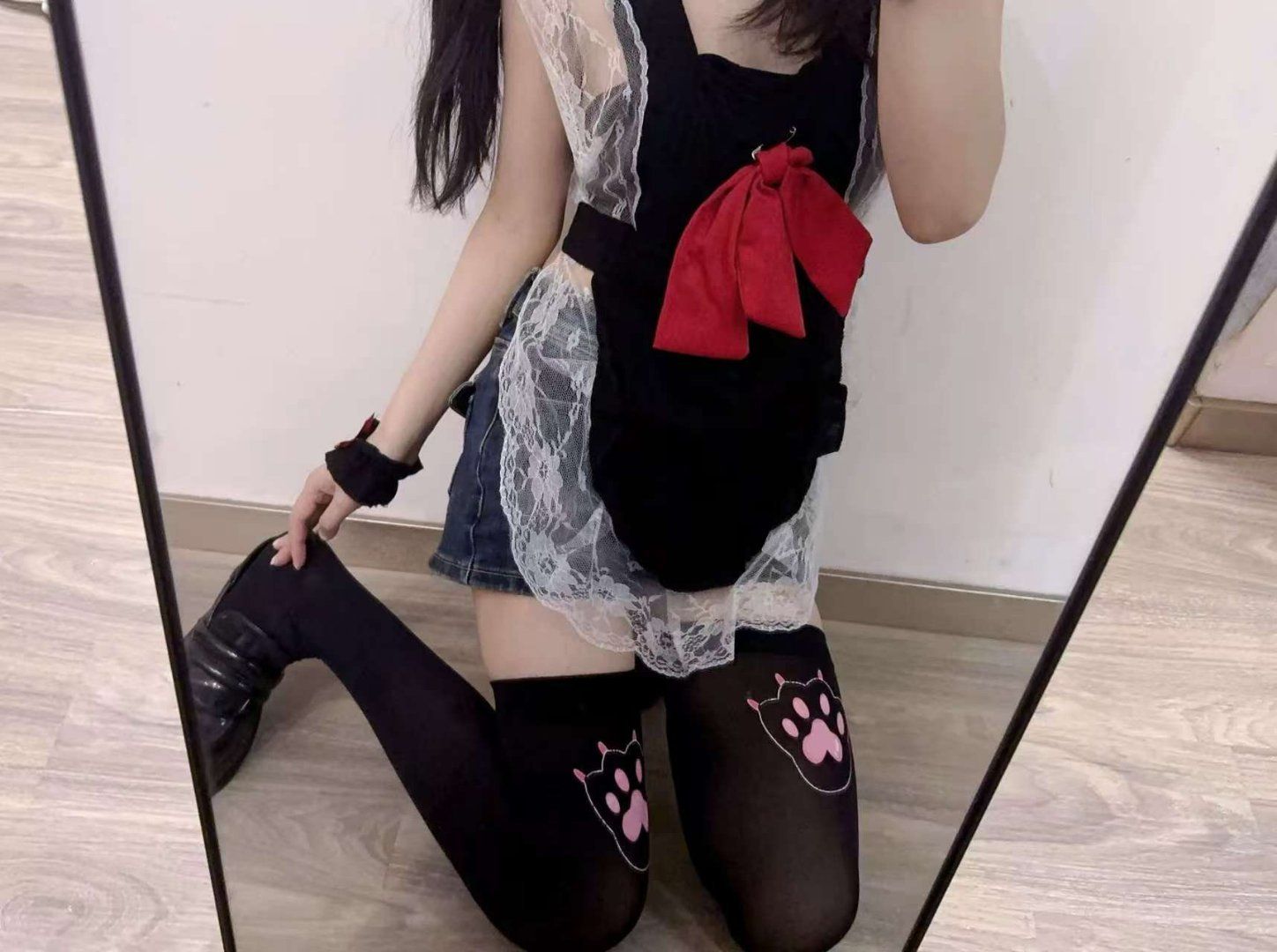花都甜甜 长相甜美可爱 进门粉色制服 直接起立