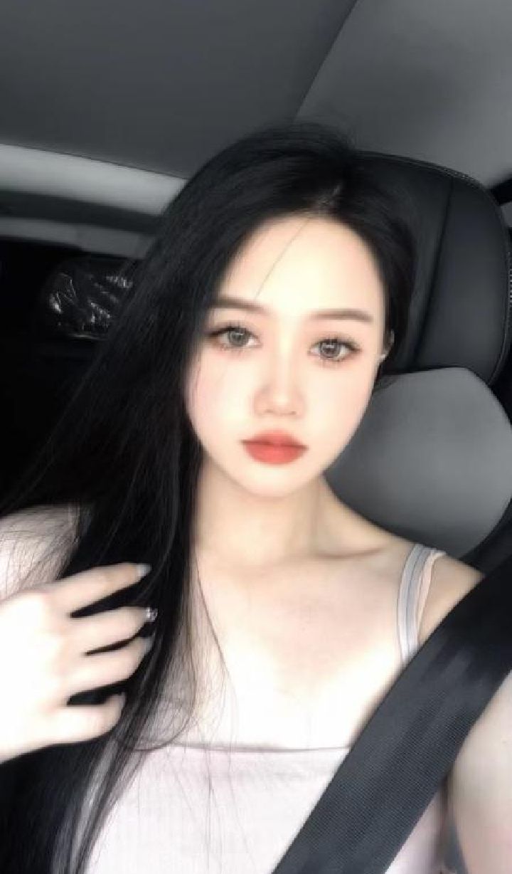 丰满魅惑辣妹晚晚