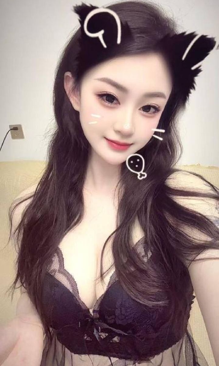 丰满服务好甜妹莎莎