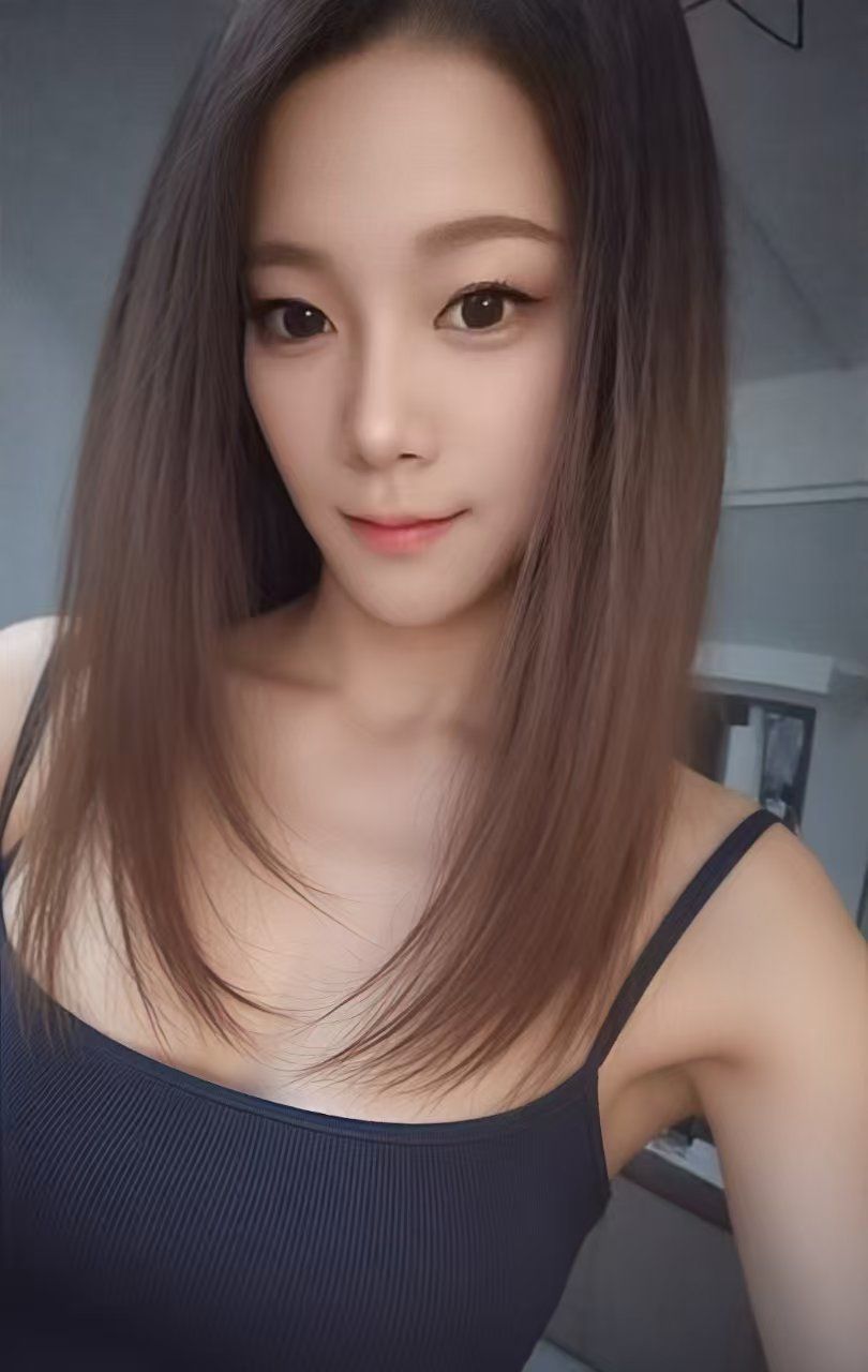 龙华靓女心琳