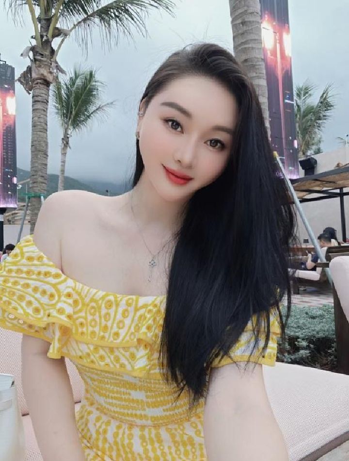 美艳性感健身御姐