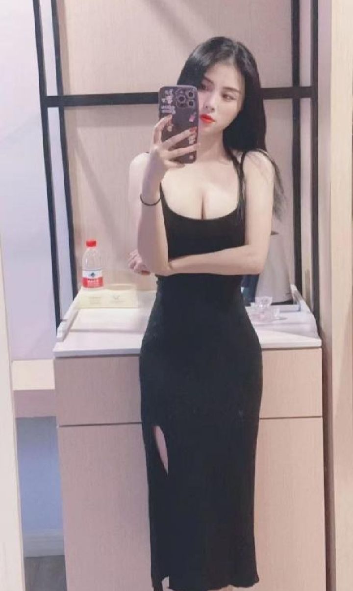 极品身材天然d奶小女友