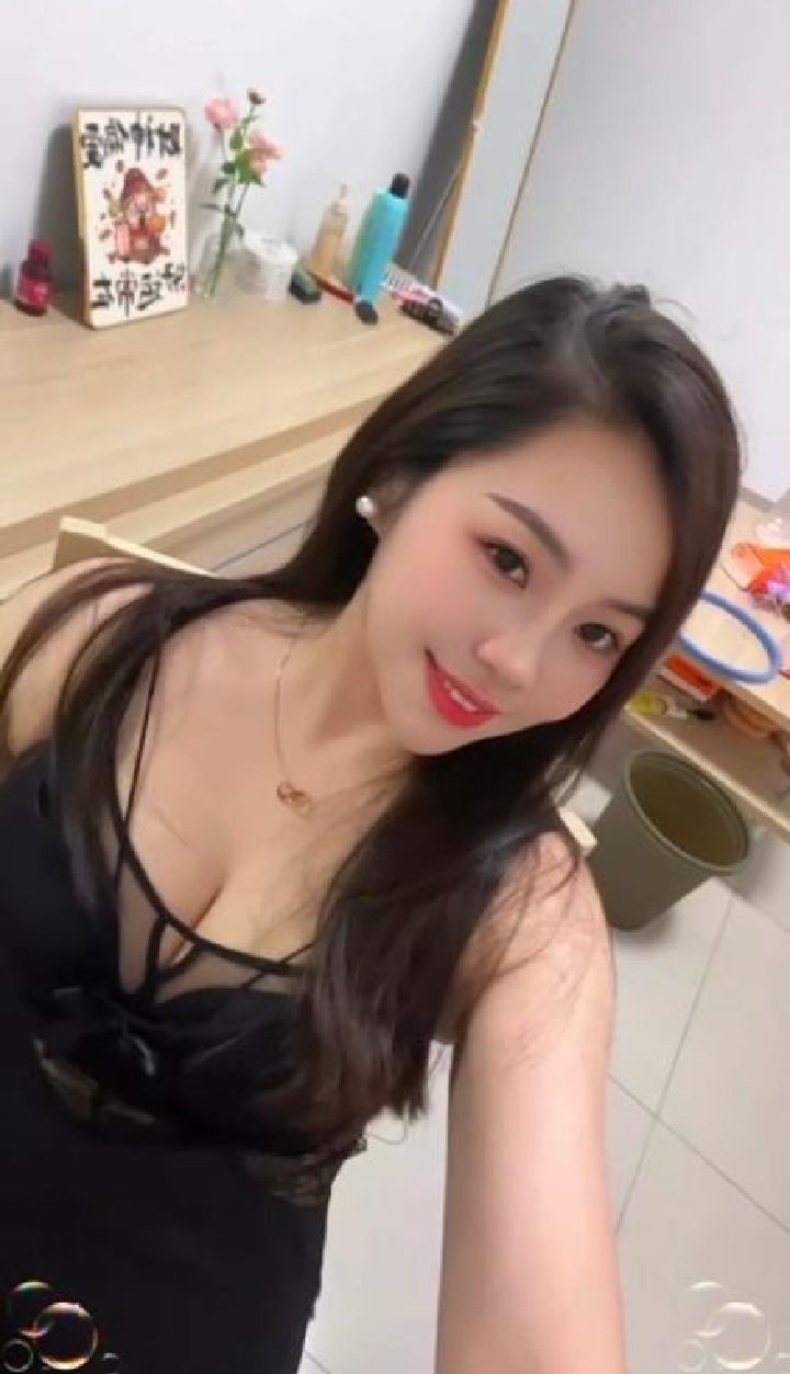 服务系大奶Sao妇豆豆