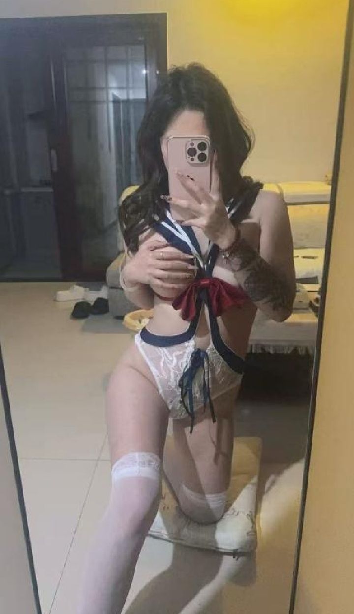 东丽热辣小妖精西西