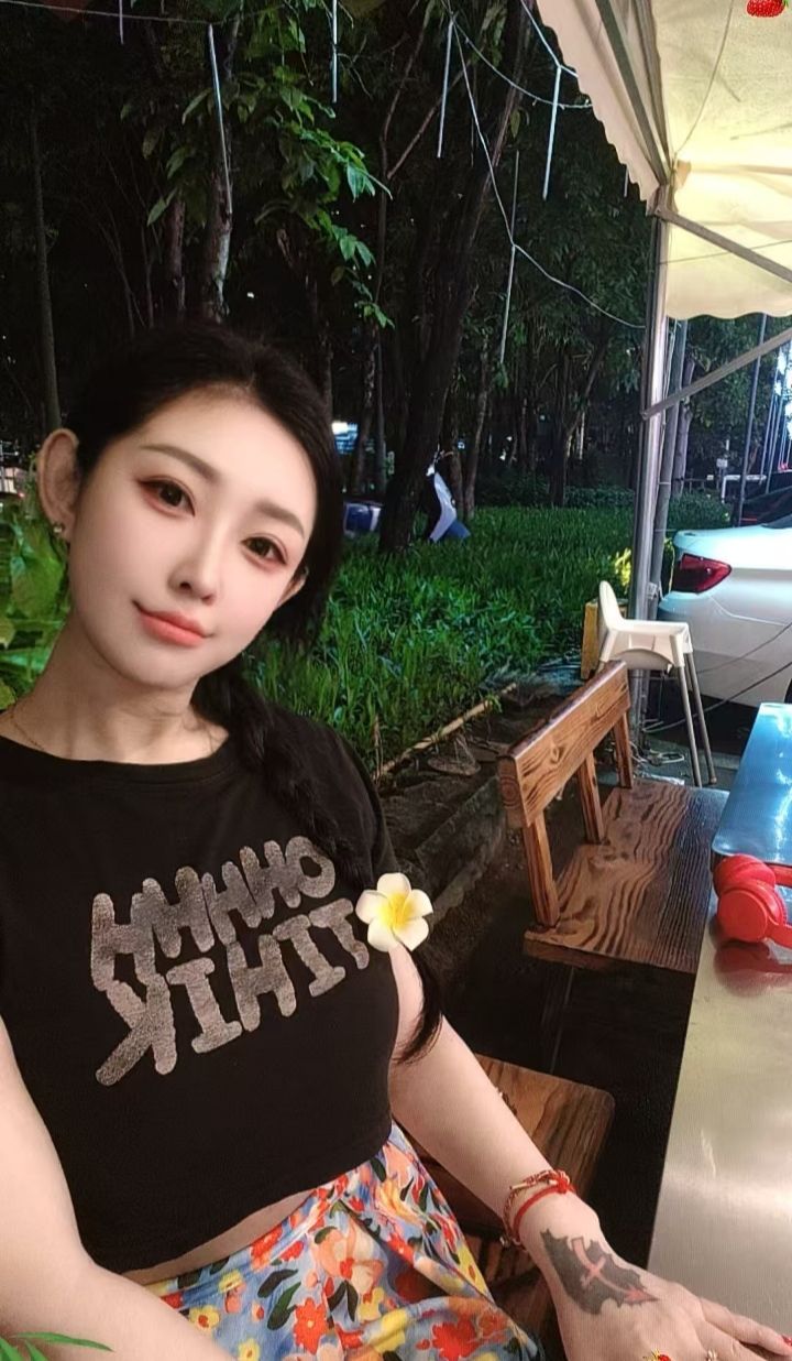 罗湖性感红酒妹