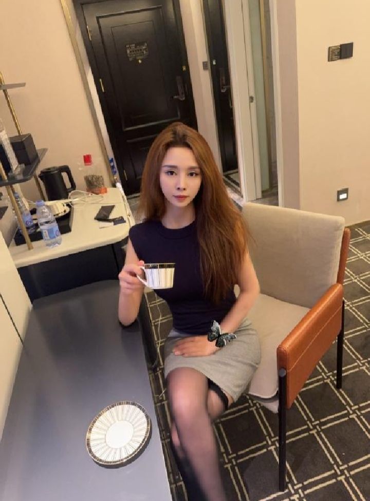 美腿大奶欲女coco