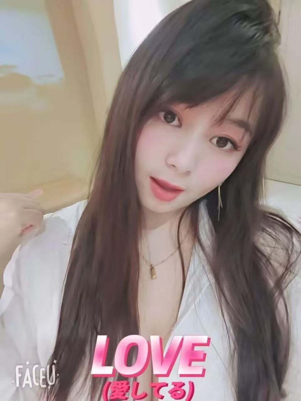 微胖大胸美女，服务热情主动