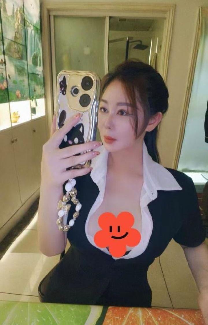 角色扮演巨乳轻熟女