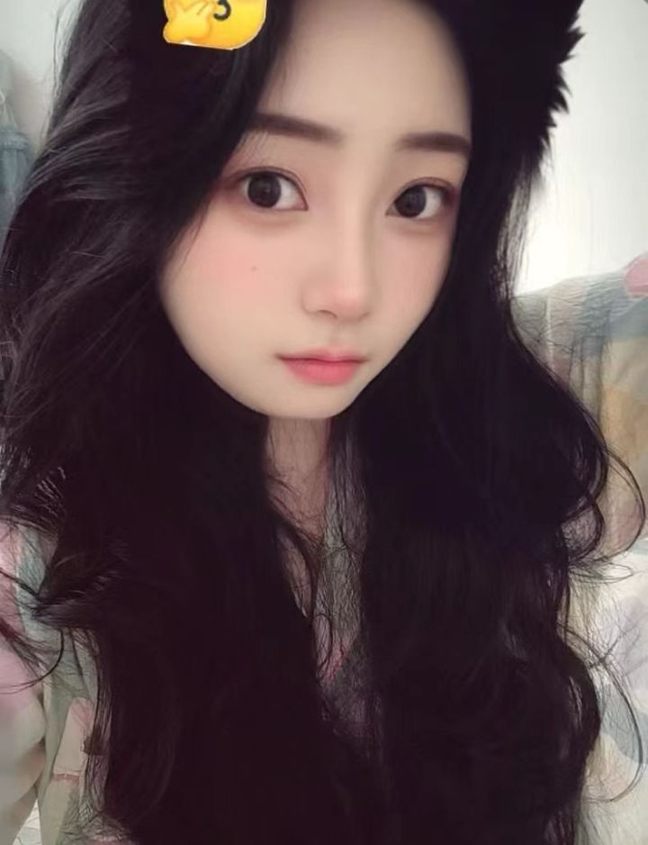 河东白嫩萌妹草莓