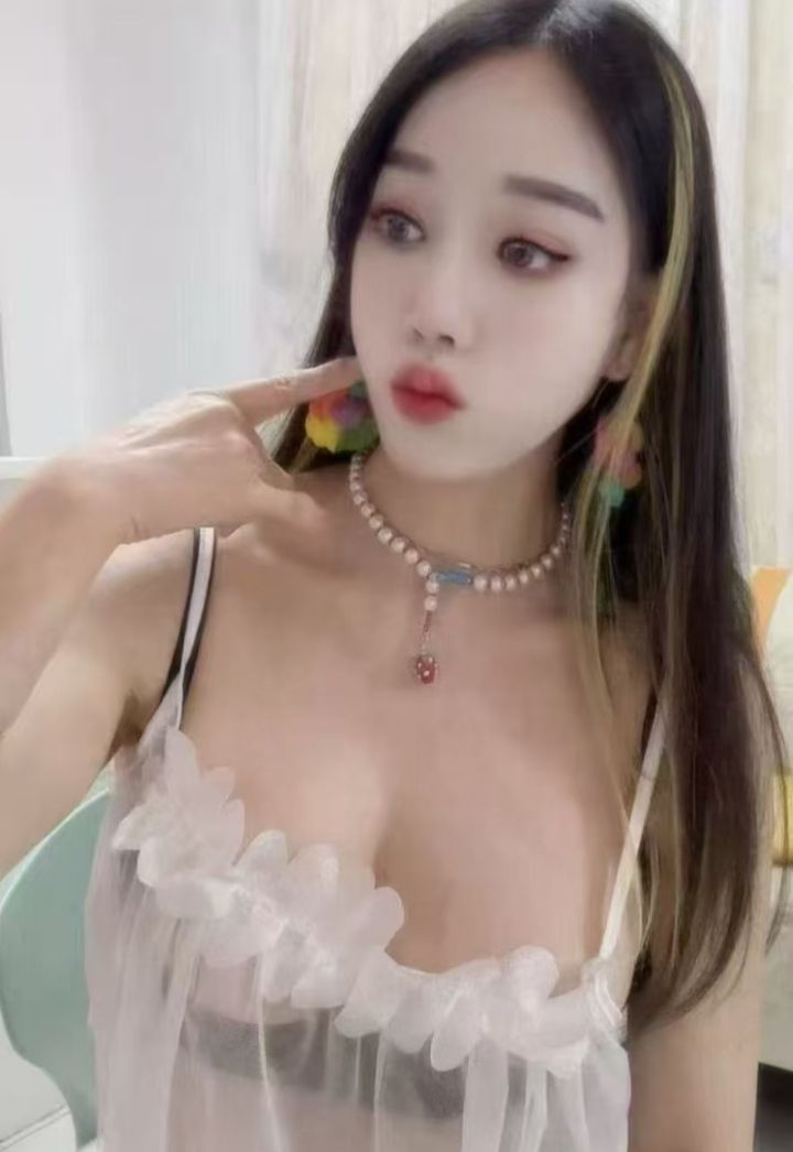 不限次大胸穴紧小女友