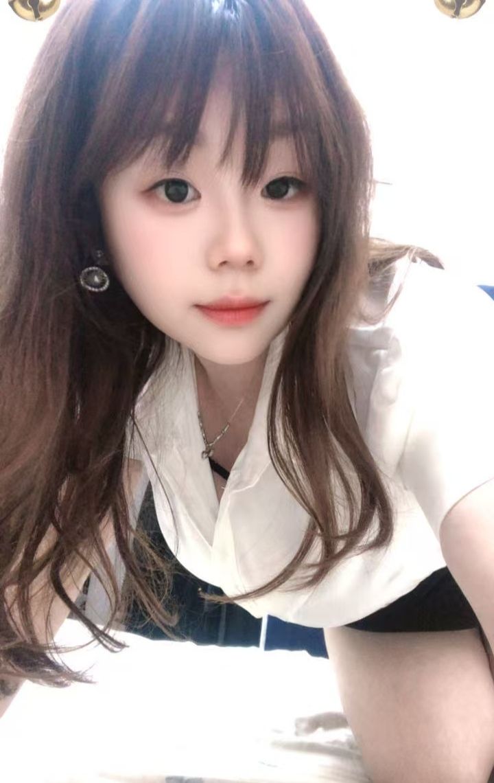 东站爆乳小姨妹