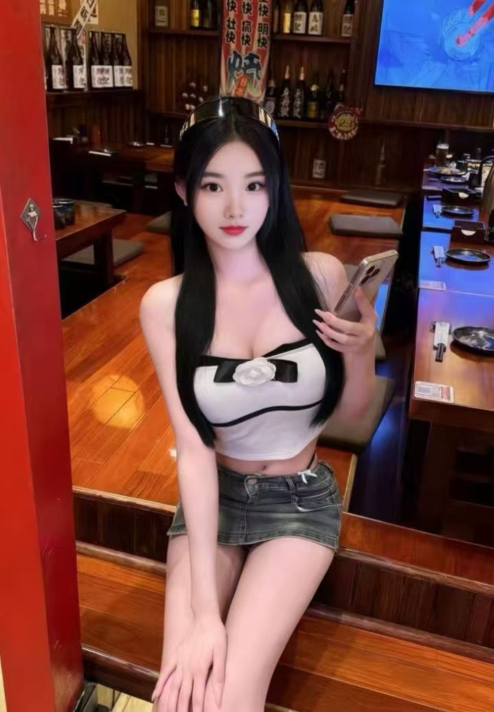 美艳丰满辣妹甜甜