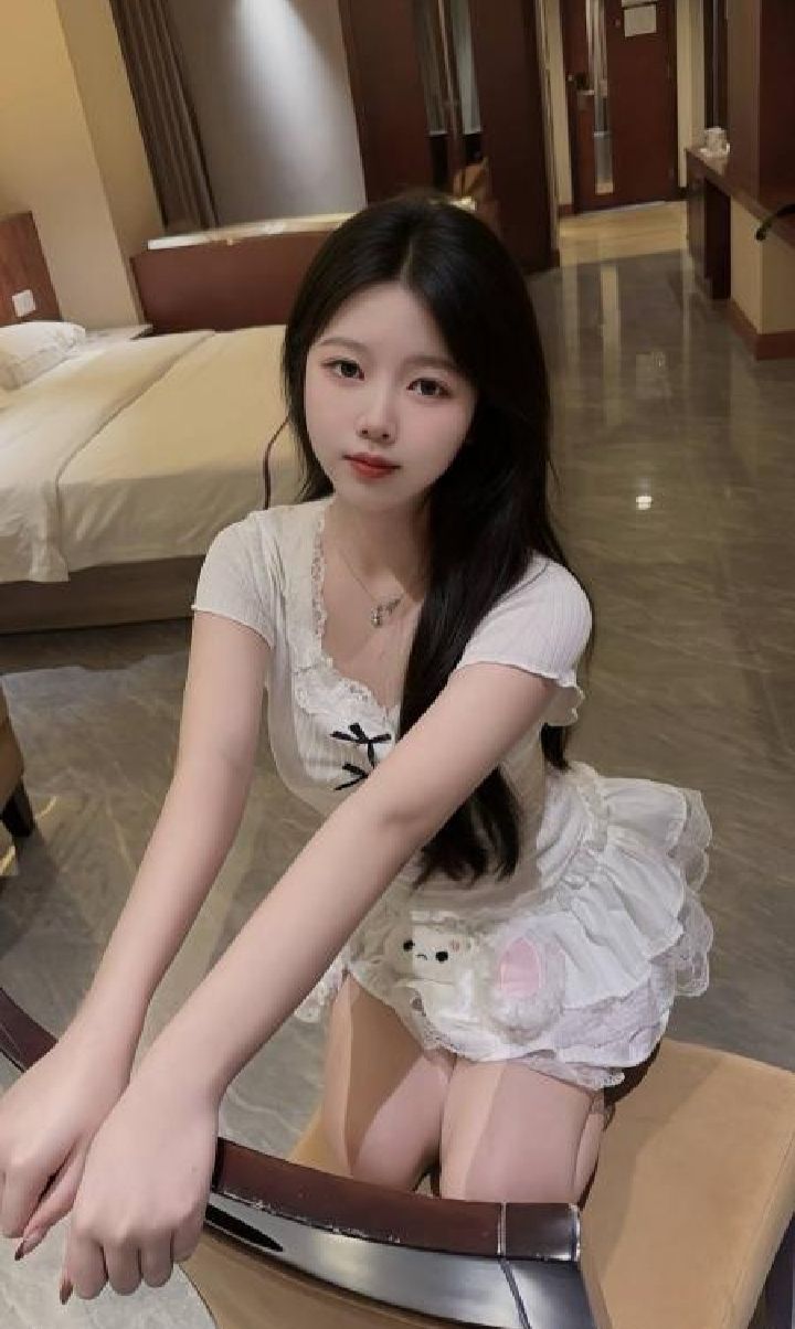 肤白貌美清纯小女友